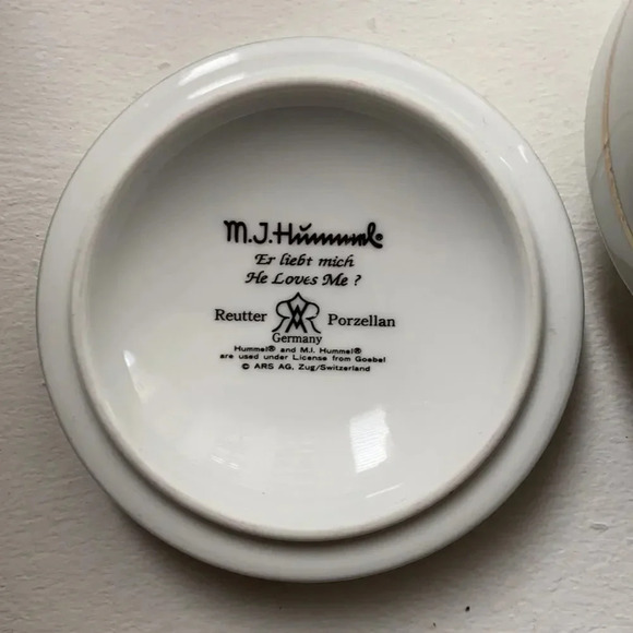 M.J. Hummel Porcelain Trinket Vanity Dish with Lid He Loves Me NWOT - Picture 4 of 7